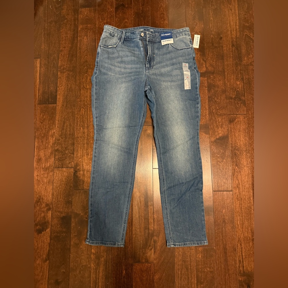 Old Navy Mid-Wash Straight Leg Jeans